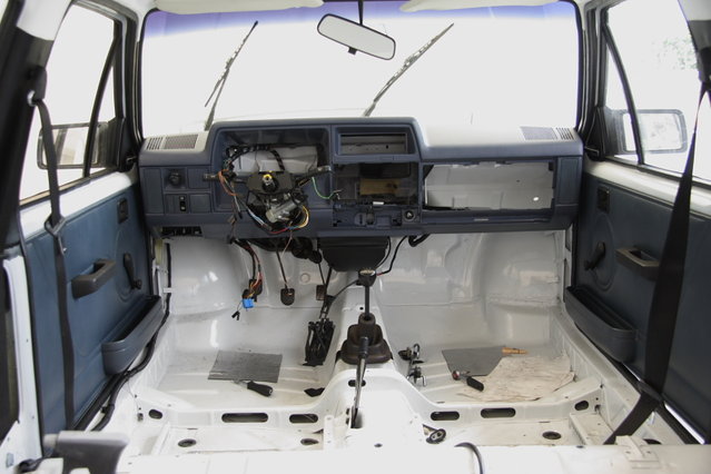 cors465.JPG (321.67 KiB) 41302 mal betrachtet Amaturenbrett ist vorerst mal drin